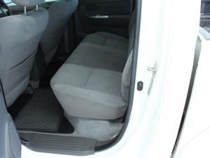 Toyota Hilux 3.0D-4D double cab 4x4 Raider Dakar edition auto - Image 8