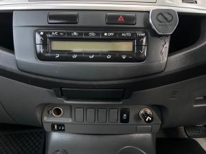 Toyota Hilux 3.0D-4D double cab 4x4 Raider Dakar edition auto - Image 15
