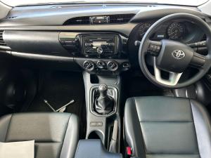 Toyota Hilux 2.4GD-6 double cab 4x4 SR - Image 6