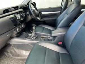 Toyota Hilux 2.4GD-6 double cab 4x4 SR - Image 7