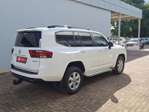 Toyota Land Cruiser 300 3.3D GX-R - Image 2