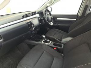 Toyota Hilux 2.8GD-6 double cab Raider auto - Image 7
