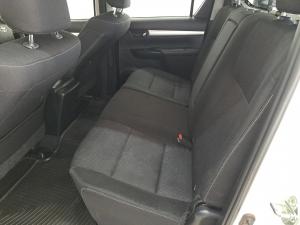 Toyota Hilux 2.8GD-6 double cab Raider auto - Image 8