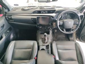 Toyota Hilux 2.8GD-6 double cab Legend manual - Image 6
