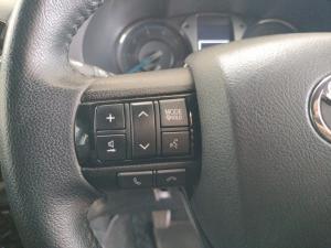 Toyota Hilux 2.8GD-6 double cab Legend manual - Image 9