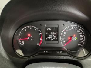 Volkswagen Polo Vivo hatch 1.6 Comfortline auto - Image 11