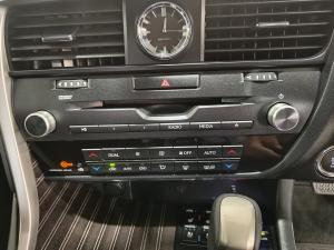 Lexus RX 350 EX - Image 14