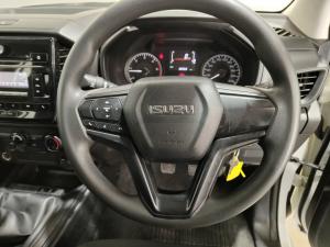 Isuzu D-Max 1.9TD double cab L 4x4 manual - Image 8