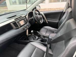 Toyota RAV4 2.0 GX - Image 7