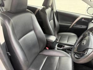 Toyota RAV4 2.0 GX - Image 12