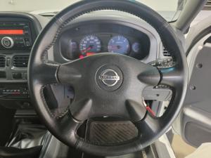 Nissan NP300 Hardbody 2.5TDi double cab Hi-rider - Image 8