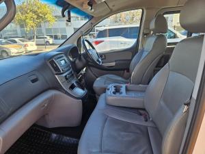 Toyota Land Cruiser 79 2.8GD-6 single cab auto - Image 7