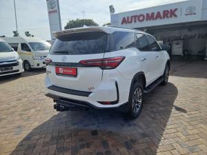 Toyota Fortuner 2.8GD-6 VX - Image 2