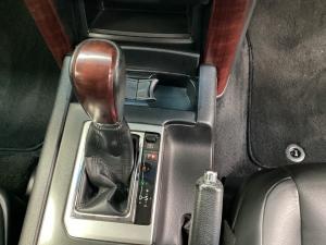Toyota Land Cruiser Prado 3.0DT VX - Image 12