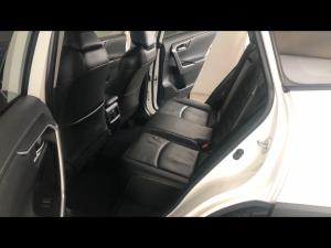 Toyota RAV4 2.0 VX - Image 11