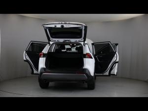 Toyota RAV4 2.0 VX - Image 24