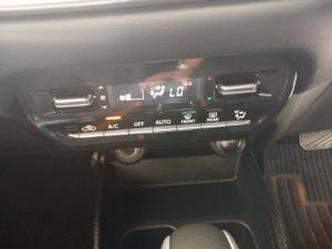 Toyota Starlet 1.5 Xs automatic - Image 13