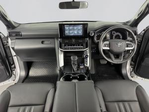 Toyota Landcruiser 300 V6 3.3D GX-R - Image 19