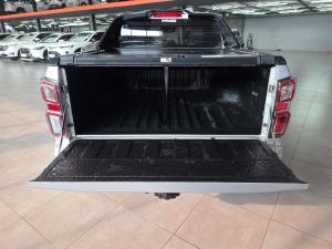 Isuzu D-MAX 3.0 Ddi V-CROSS HR automatic D/C - Image 11