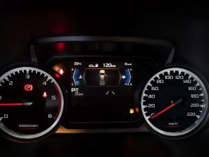 Isuzu D-MAX 3.0 Ddi V-CROSS HR automatic D/C - Image 15