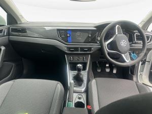 Volkswagen Polo hatch 1.0TSI Life manual - Image 10