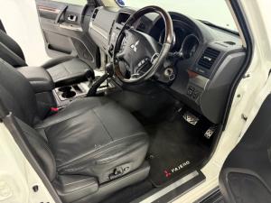 Mitsubishi Pajero 5-door 3.2DI-D GLS - Image 10
