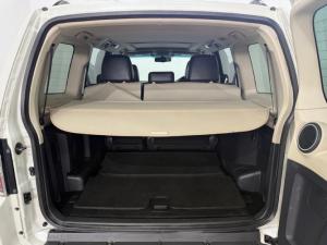 Mitsubishi Pajero 5-door 3.2DI-D GLS - Image 12