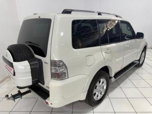 Mitsubishi Pajero 5-door 3.2DI-D GLS - Image 4