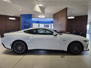 Ford Mustang 5.0 GT fastback - Image 3