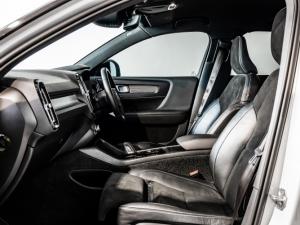 Volvo XC40 T5 AWD R-Design - Image 34