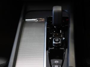Volvo XC60 T8 Recharge AWD R-Design - Image 14