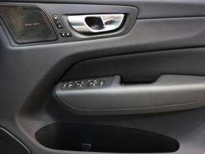 Volvo XC60 T8 Recharge AWD R-Design - Image 19