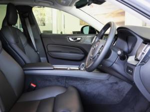 Volvo XC60 T8 Recharge AWD R-Design - Image 7