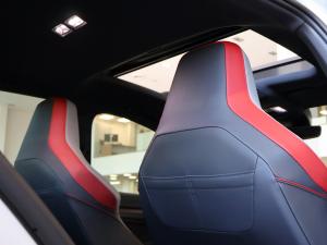 Volkswagen Golf GTI - Image 25