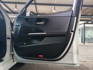 Mercedes-Benz C-Class C200 Avantgarde - Image 7