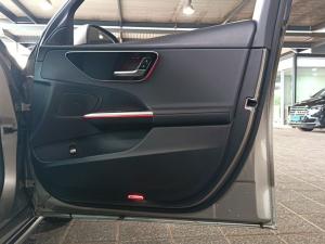 Mercedes-Benz C-Class C200 Avantgarde - Image 14