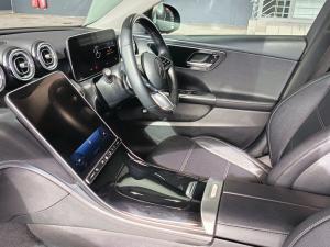 Mercedes-Benz C-Class C200 Avantgarde - Image 15