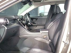 Mercedes-Benz C-Class C200 Avantgarde - Image 16