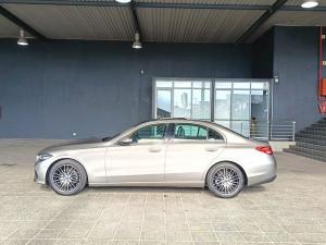 Mercedes-Benz C-Class C200 Avantgarde - Image 4