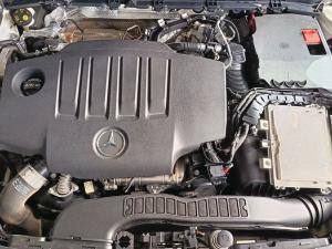 Mercedes-Benz GLB GLB220d 4Matic Progressive - Image 10