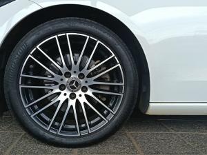 Mercedes-Benz C-Class C200 Avantgarde - Image 3