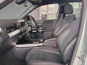 Mercedes-Benz GLB GLB220d 4Matic Progressive - Image 16