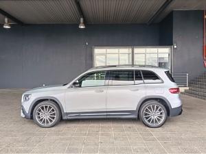 Mercedes-Benz GLB GLB220d 4Matic Progressive - Image 4