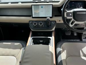 Land Rover Defender 110 D300 X-Dynamic HSE - Image 12
