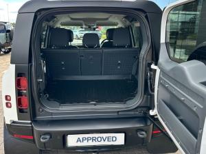 Land Rover Defender 110 D300 X-Dynamic HSE - Image 5