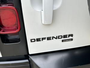 Land Rover Defender 110 D300 X-Dynamic HSE - Image 8