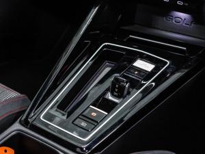 Volkswagen Golf GTI - Image 22