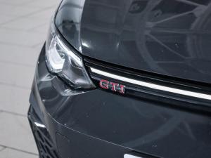 Volkswagen Golf GTI - Image 6