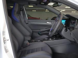 Volkswagen Golf R - Image 20