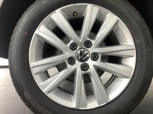 Volkswagen Polo Vivo 1.4 Trendline - Image 11